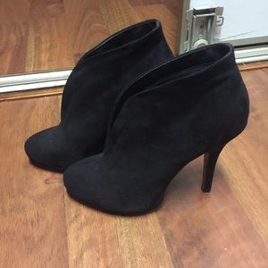 **SOLD** APT 9 Boot Heels